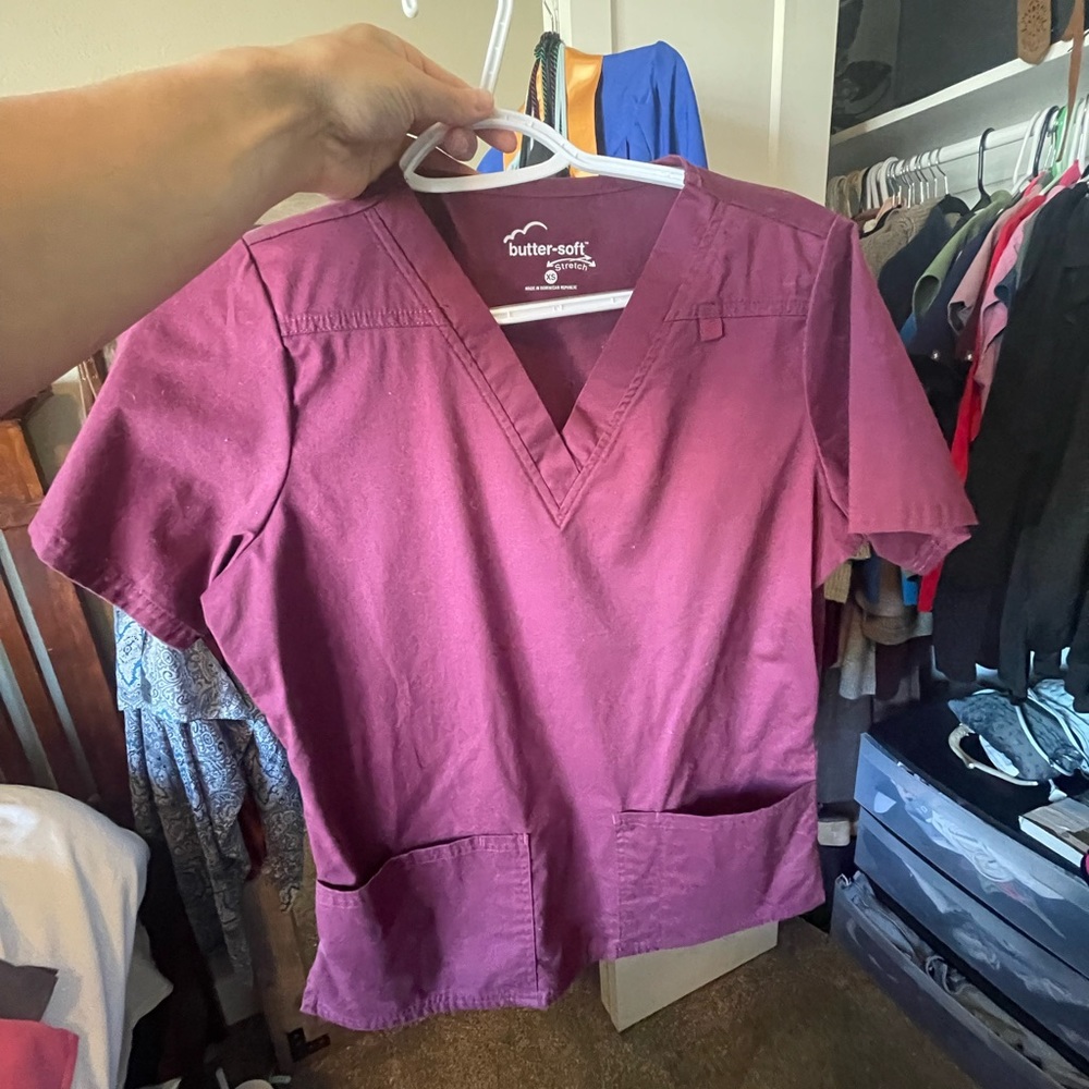 Scrub top